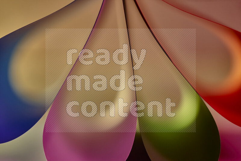 فن تجريدي يعرض منحنيات وتدرجات اللون مكونه بضوء ملون