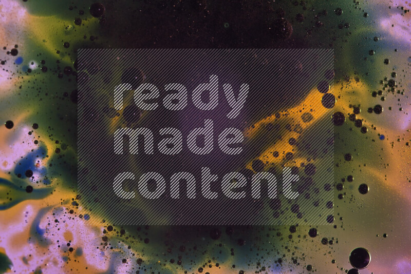 لقطات مقربة لقطرات ألوان مائية متنوعة على سطح الزيت