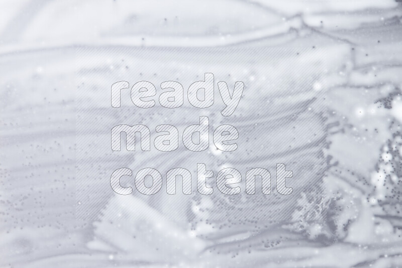 لقطات مقربة لأشكال مختلفة مرسومه باللون الأبيض