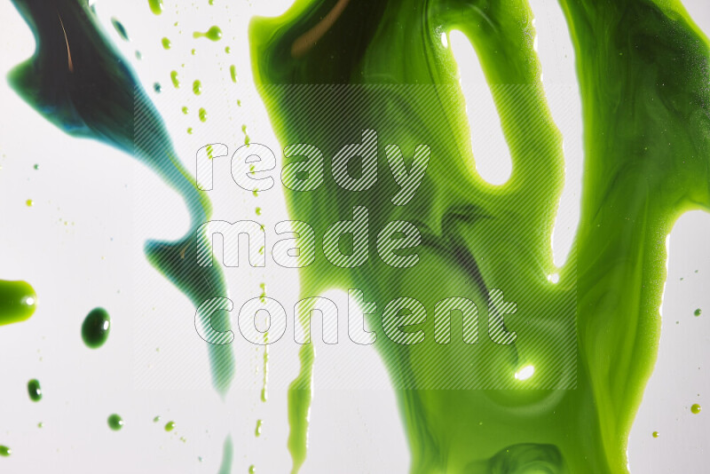 لقطات مقربة لأشكال مختلفة مرسومه باللون الأخضر