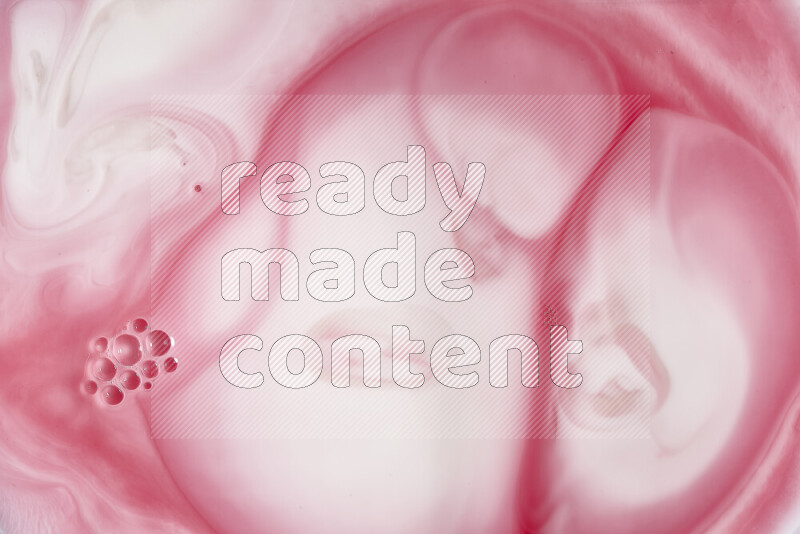 لقطة مقربة لأنماط دوامية باللون الأحمر والأبيض